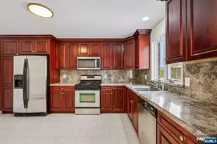 691 Hamilton Ave B, Ridgefield, NJ 07657 - Photo 9
