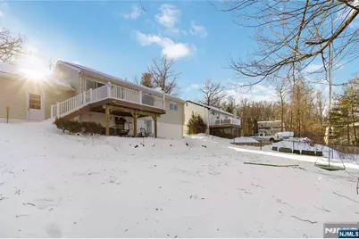 9 McKinley Place, West Milford, NJ 07480 - Photo 17