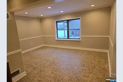 135 Linden Avenue, Elmwood Park, NJ 07407 - Photo 3