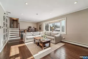 6 Browning Ct, Roseland, NJ 07068 - Photo 5