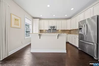 4 Wesmont Drive 1102 #1102, Wood Ridge, NJ 07075 - Photo 9