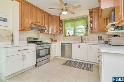 48 Stelfox Street, Demarest, NJ 07627 - Photo 3