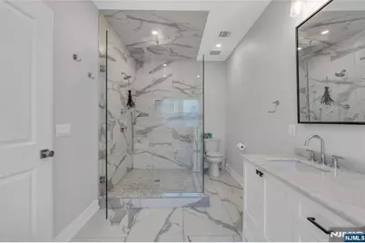 272 S Prospect Avenue, Bergenfield, NJ 07621 - Photo 17