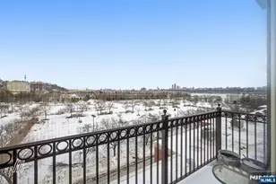 1312 City Pl, Edgewater, NJ 07020 - Photo 5