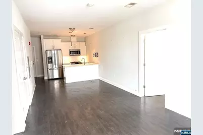 1901 Summit Avenue 301 #301, Union City, NJ 07087 - Photo 9