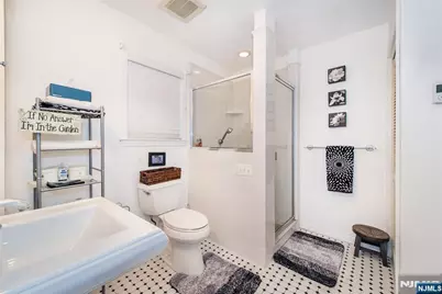 46 Summit Avenue, Bloomfield, NJ 07003 - Photo 17