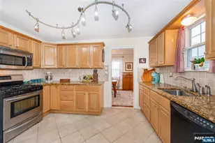 46 Summit Ave, Bloomfield, NJ 07003 - Photo 15