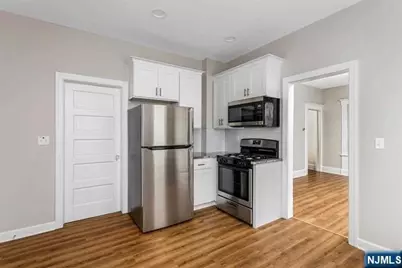 20 Dankoff Avenue 1 #1, Wallington, NJ 07057 - Photo 5