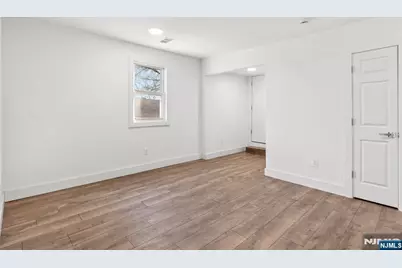 855 S 14th Street, Newark, NJ 07108 - Photo 9