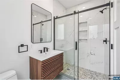 492 Oaktree Road, Oradell, NJ 07649 - Photo 13