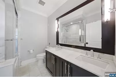 35 Marquis Court, Edgewater, NJ 07020 - Photo 21