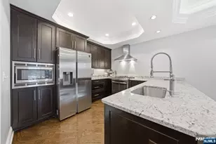 35 Marquis Ct, Edgewater, NJ 07020 - Photo 11