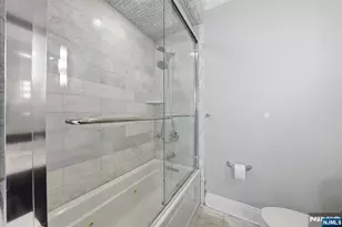 35 Marquis Ct, Edgewater, NJ 07020 - Photo 39