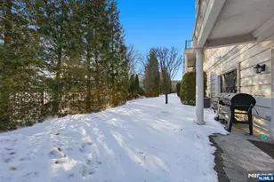 35 Marquis Ct, Edgewater, NJ 07020 - Photo 25