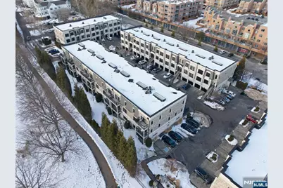 35 Marquis Court, Edgewater, NJ 07020 - Photo 45