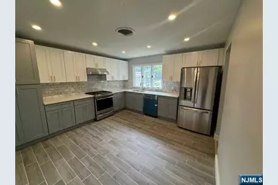 27-14 Berdan Avenue, Fair Lawn, NJ 07410 - Photo 3