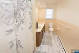 27-14 Berdan Ave, Fair Lawn, NJ 07410 - Photo 11