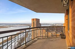 2208 Harmon Cove Tower, Secaucus, NJ 07094 - Photo 17
