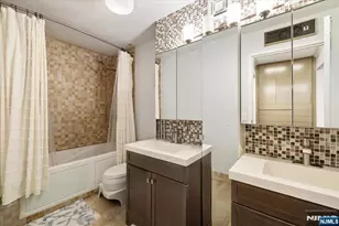 2208 Harmon Cove Tower, Secaucus, NJ 07094 - Photo 15