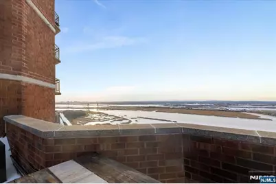 2208 Harmon Cove Tower, Secaucus, NJ 07094 - Photo 19