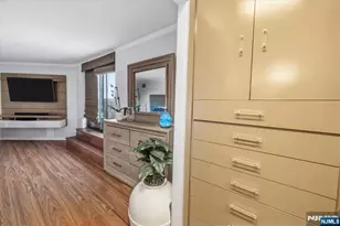 2208 Harmon Cove Tower, Secaucus, NJ 07094 - Photo 5