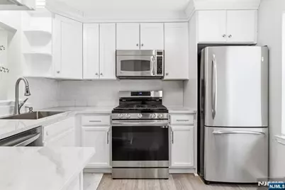 107 Adamecs Way 7 #7, South Amboy, NJ 08879 - Photo 3