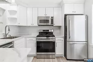 107 Adamecs Way 7, South Amboy, NJ 08879 - Photo 3