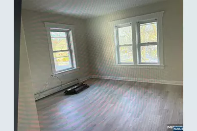 114 Doremus Avenue 2nd Floor #2nd Floor, Ridgewood, NJ 07450 - Photo 3