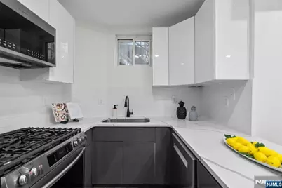 407 Park Avenue, Weehawken, NJ 07086 - Photo 5