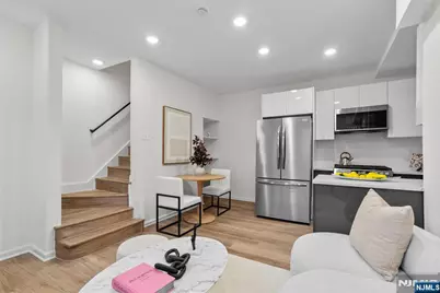 407 Park Avenue, Weehawken, NJ 07086 - Photo 9