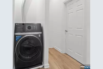 407 Park Avenue, Weehawken, NJ 07086 - Photo 19