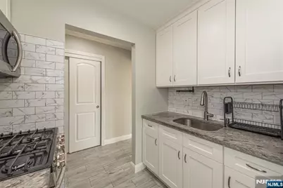 12 N End Drive, Secaucus, NJ 07094 - Photo 13