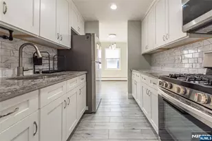 12 N End Dr, Secaucus, NJ 07094 - Photo 11