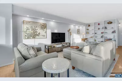 1600 Parker Avenue 27J #27J, Fort Lee, NJ 07024 - Photo 9