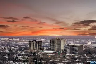 1600 Parker Ave 27J, Fort Lee, NJ 07024 - Photo 5