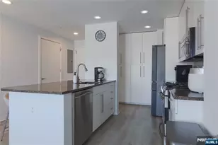 800 12th Street 703, Palisades Park, NJ 07650 - Photo 5