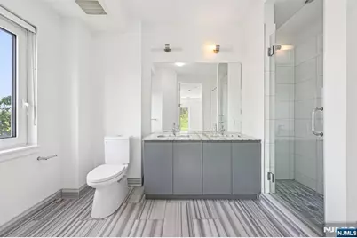 2 Executive Drive 802 #802, Fort Lee, NJ 07024 - Photo 11