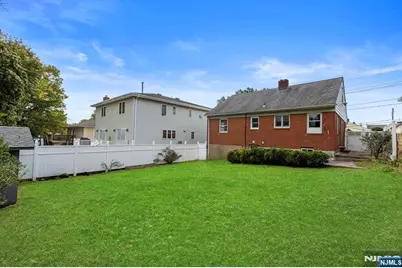 133 Cleveland Avenue, Hasbrouck Heights, NJ 07604 - Photo 15