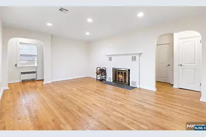 133 Cleveland Avenue, Hasbrouck Heights, NJ 07604 - Photo 3