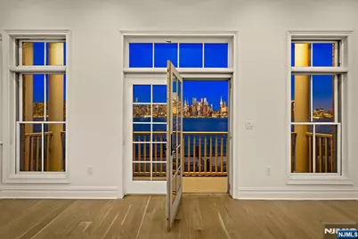 16 Regency Place 16 #16, Weehawken, NJ 07086 - Photo 7