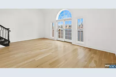 16 Regency Place 16 #16, Weehawken, NJ 07086 - Photo 11