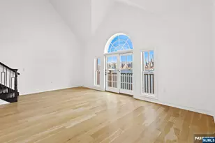 16 Regency Pl 16, Weehawken, NJ 07086 - Photo 11