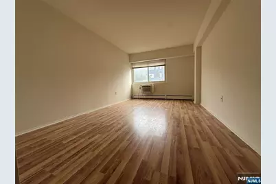 333 Grand Avenue 1A #1A, Palisades Park, NJ 07650 - Photo 5