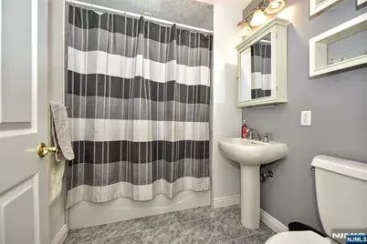 53 Lockwood Drive, Waldwick, NJ 07463 - Photo 17