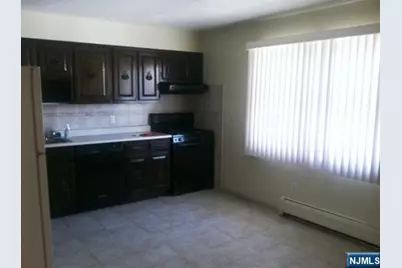 225 6th Street 2 #2, Fairview, NJ 07022 - Photo 5