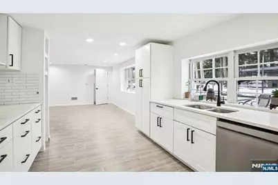 56 Pinehill Drive, Upper Saddle River, NJ 07458 - Photo 31