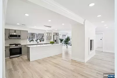 56 Pinehill Drive, Upper Saddle River, NJ 07458 - Photo 3