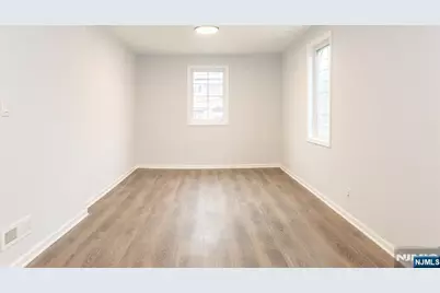 811 Inwood Terrace, Fort Lee, NJ 07024 - Photo 19