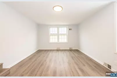 811 Inwood Terrace, Fort Lee, NJ 07024 - Photo 15