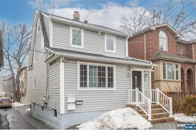 811 Inwood Terrace, Fort Lee, NJ 07024 - Photo 3